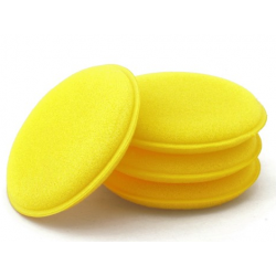 Mousse jaune pour appliquer des produits de nettoyage