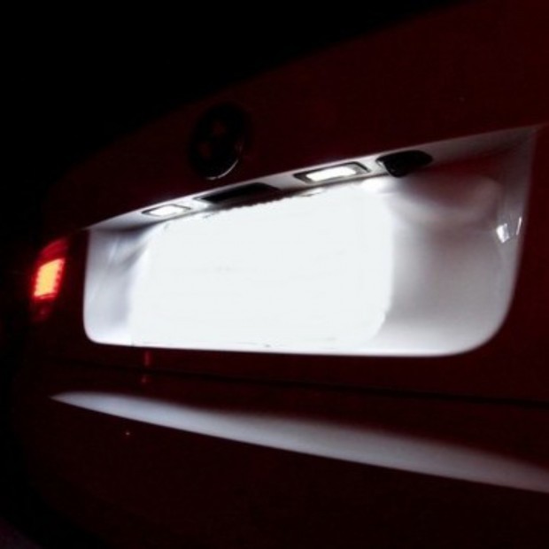 2005 ford focus license plate light