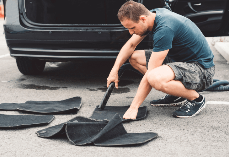 Cómo limpiar una alfombrilla de coche? - Audioledcar BLOG